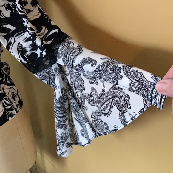 White House Black Market Top. EUC - Picture 2 of 8